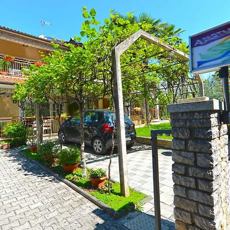 With A - C In Porec-istrien 44265 Porec