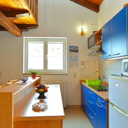 Apartment With A - C In Porec-istrien 44265 Porec