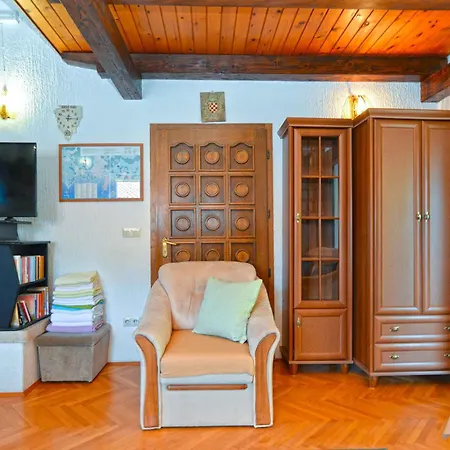 With A - C In Porec-istrien 44265 Apartment Porec